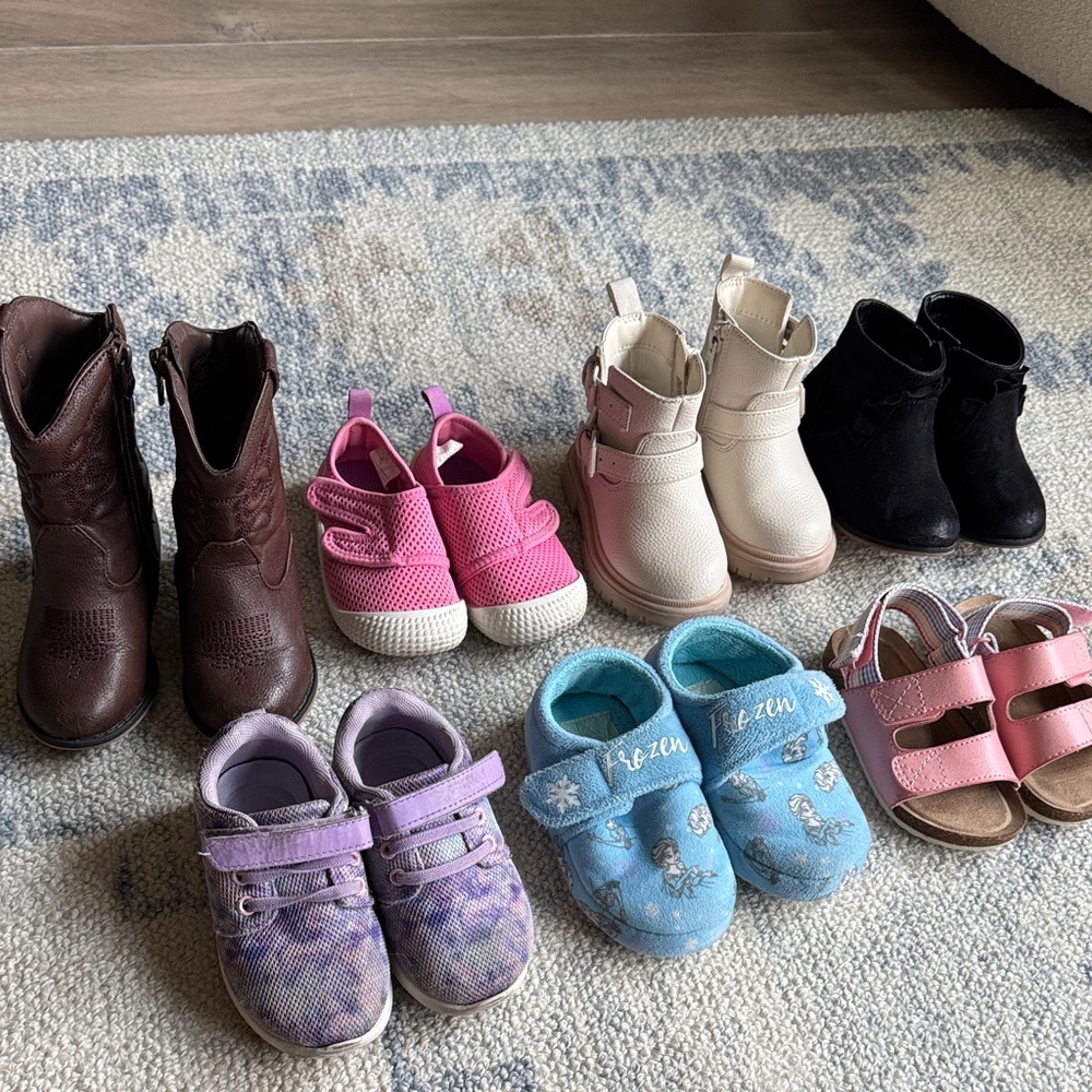 Cat & Jack Girls Boots and Shoes - Brown, Pink, Cream, Black, Purple, Blue - Picture 3 of 3